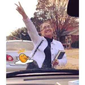 Meet your Posher, Caressa